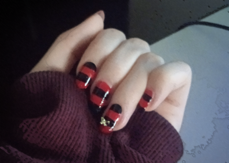 changa you crazey!! the fact my nails are also referenced in the drawing..... (⁄ ⁄•⁄ω⁄•⁄ ⁄)
ahhhh!!~ i love it so muche...... i will stare every day~... (*/▽＼*)