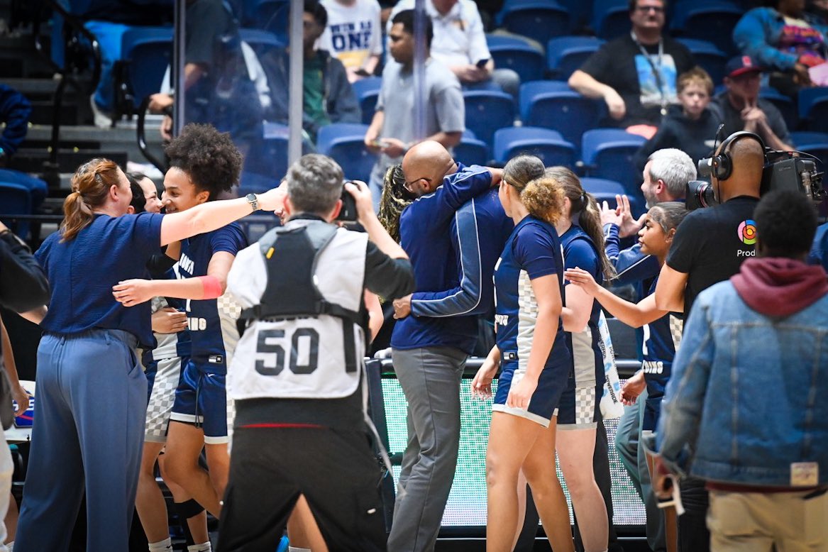 NPHSLadyHoops tweet media