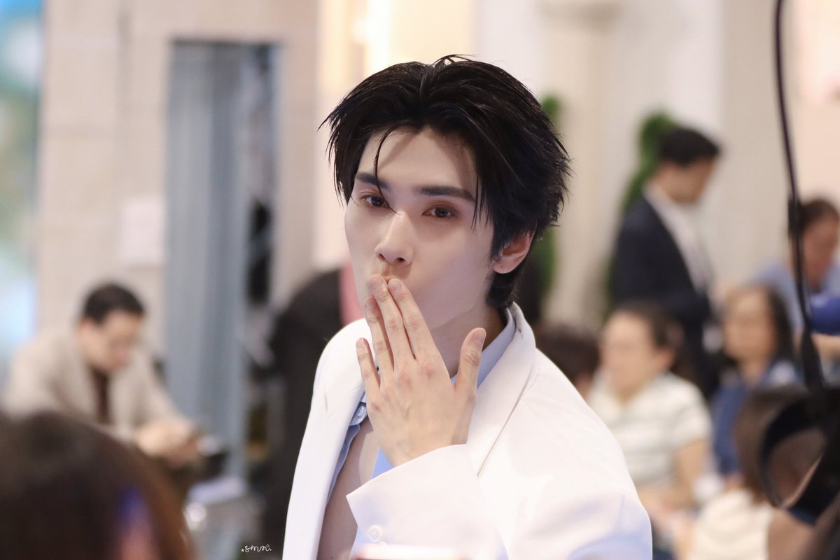 SummerNight_8's tweet photo. ส่งจุ๊บให้เธอไปละ ส่งจุ๊บให้แฟนๆบ้าง😘

JOONGDUNK DESTINY CLINIC

#DestinyClinicxJoongDunk 
#dunknatachai https://t.co/EvDLV6EOX6