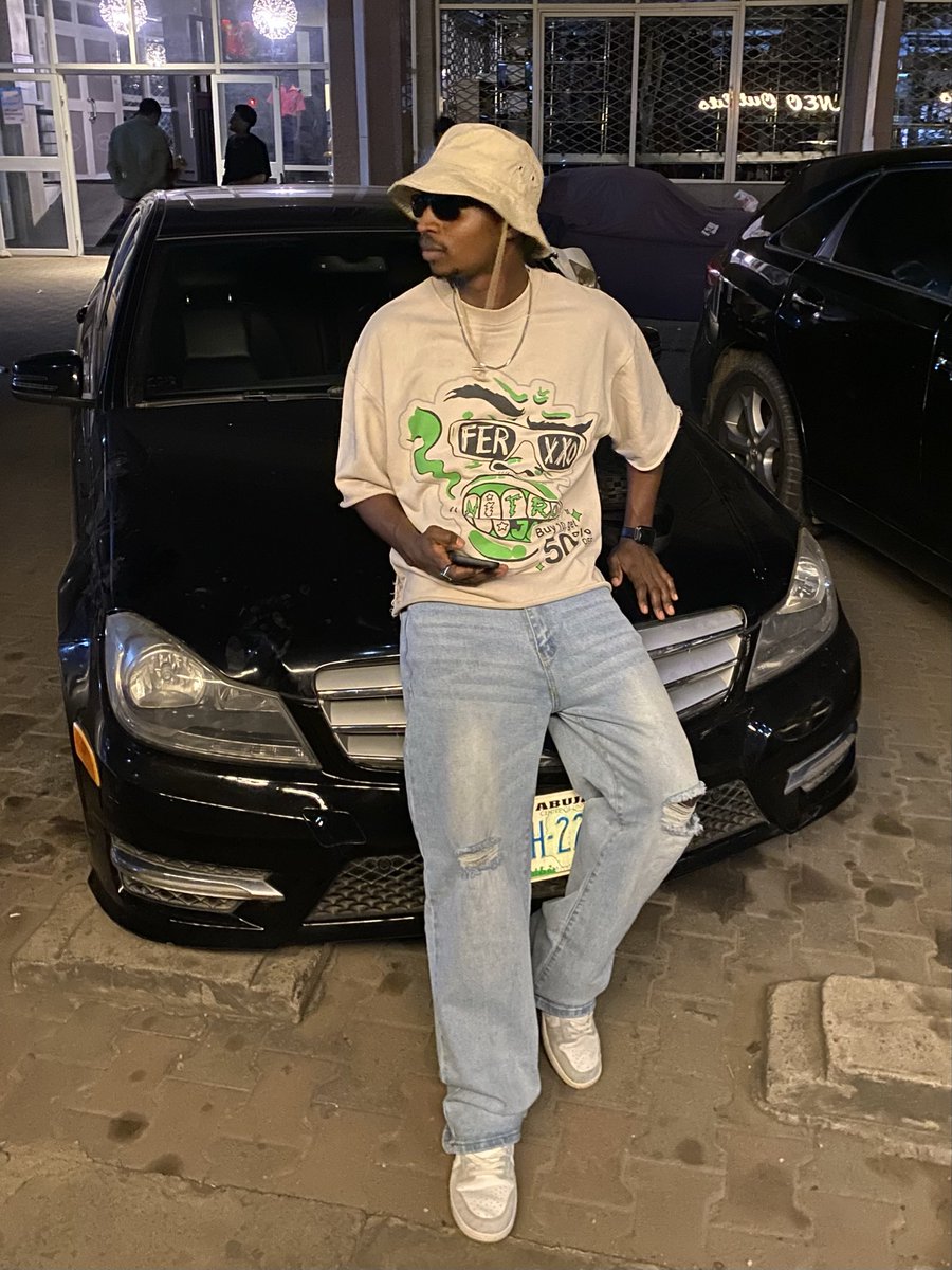 Boybiggy_'s tweet photo. I enter everybody froze 😳 I shock, I didn’t know  @asakemusik  was at my back 🤦🏽‍♂️ https://t.co/edovr52FIp