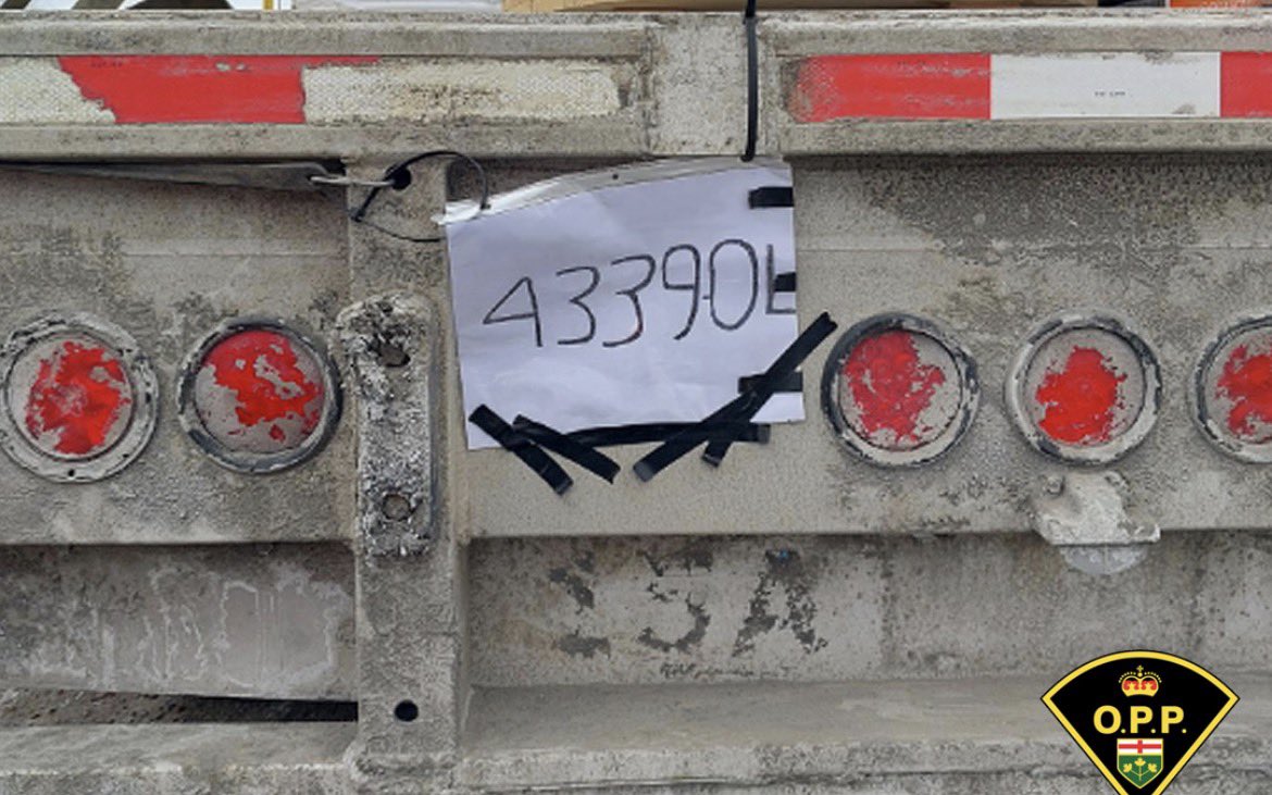 401_da_sarpanch's tweet image. #REPORT: OPP Laid 26 Charges After CMV Stopped Twice In One Day On📍Hwy11.

🔺Mar.03, 5:00am - OPP Responded To Debris In The Live Lanes. #Inspection: Revealed Suspended Driver, Improper Plates, Non-Functioning Brakes. Placed OOS.
🔺Mar.03, 3:00pm - OPP Located The Same CMV