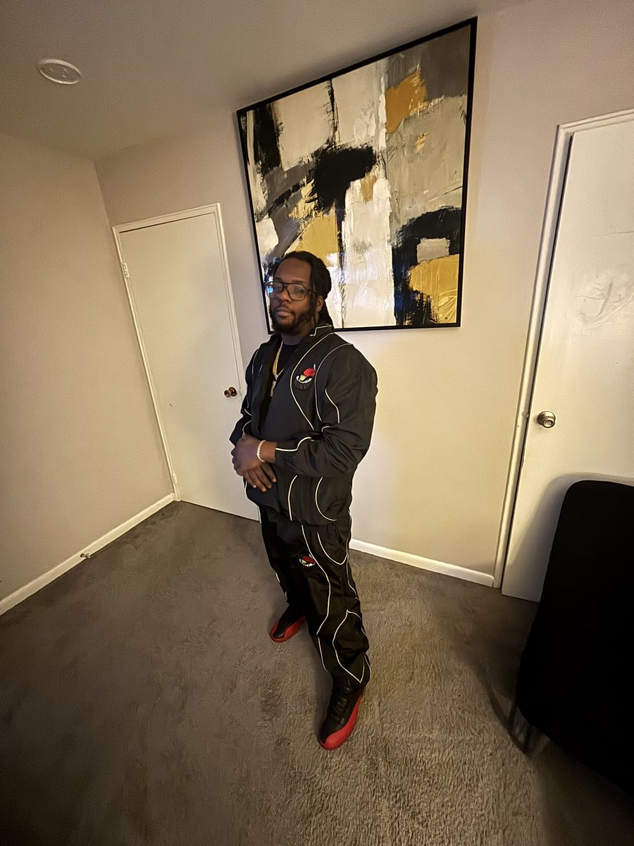NapalmNami's tweet photo. time to tap in wit ya blk friend https://t.co/XgcGkxB0fj