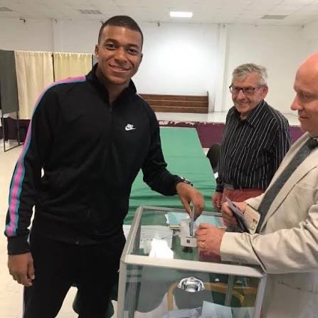 SSC Napoli France tweet media