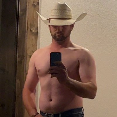 CountryBoy89 tweet media