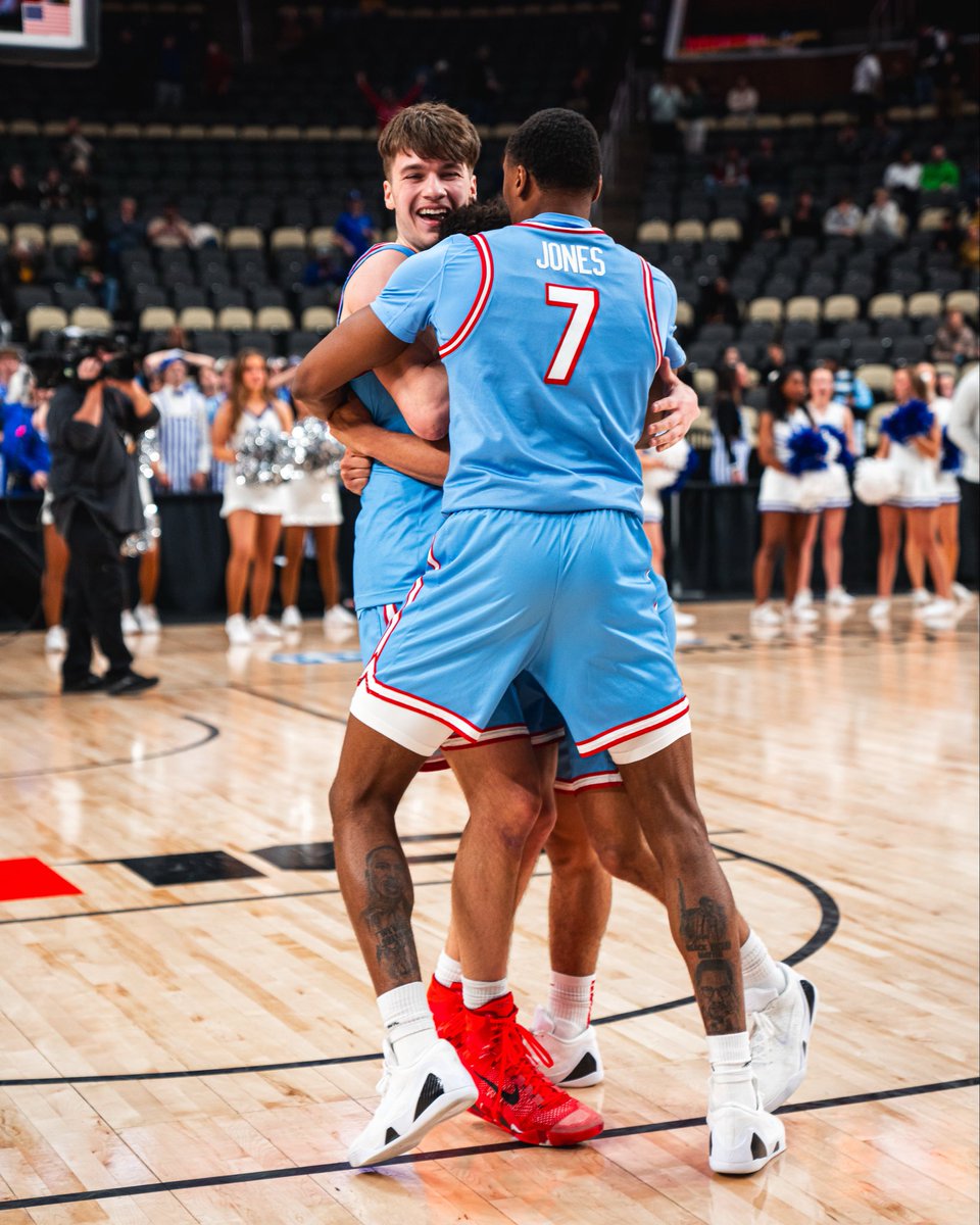 DaytonFlyers's tweet photo. Wake Up Flyers, It’s A-10 Championship Day✈️‼️

#GoFlyers // @DaytonMBB https://t.co/wZrUp3NO0W