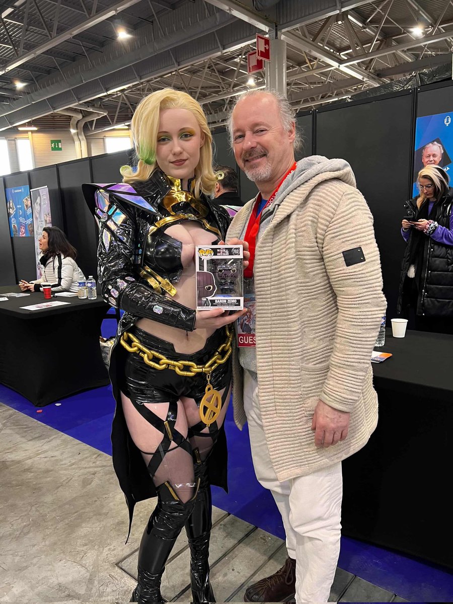 hebiredfield's tweet photo. I MET ZEMO'S FRENCH VOICE ACTOR TODAY 🤭✨ #zemo #baronzemo #helmutzemo https://t.co/tvVnu9WClu