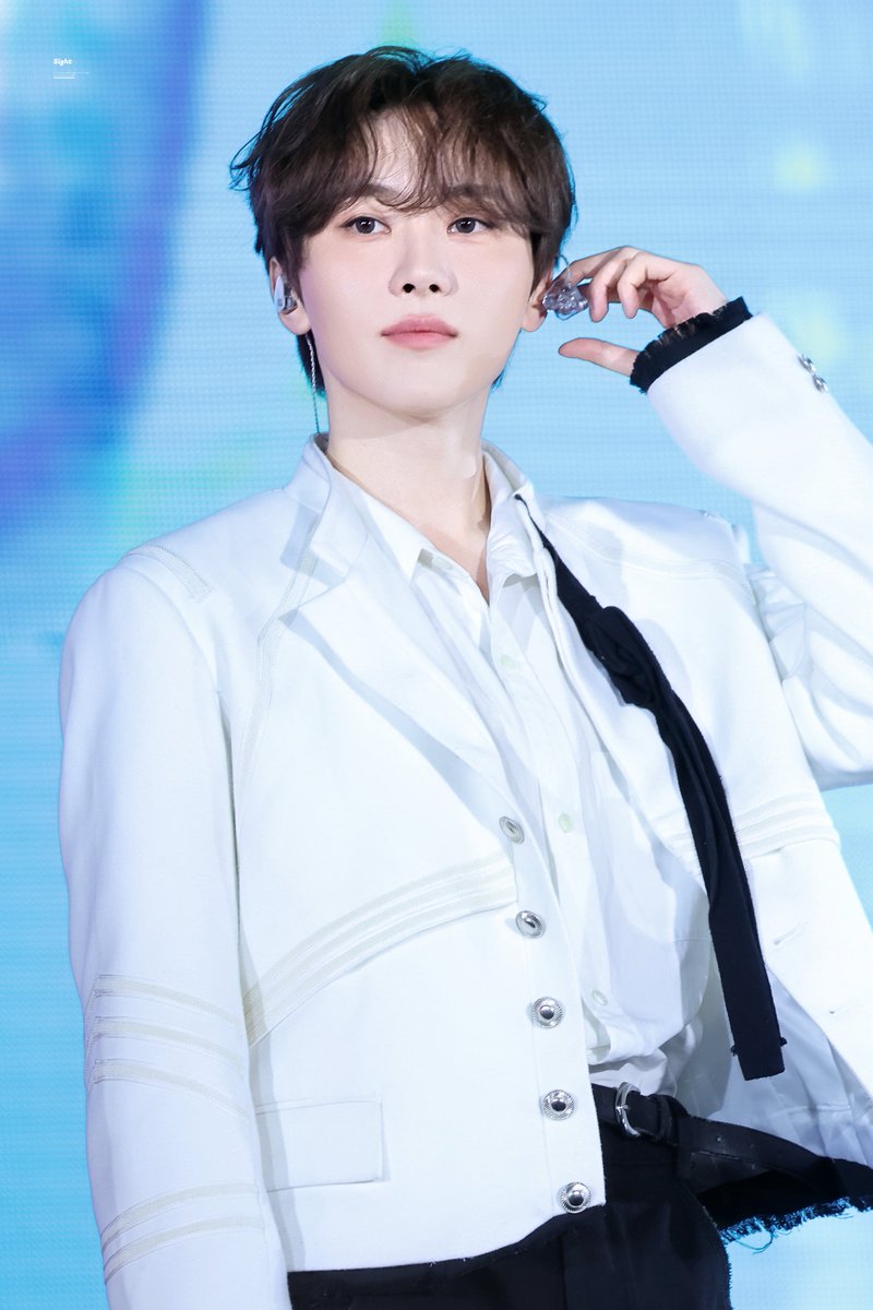 𝑠𝑖𝑔ℎ𝑡 tweet media