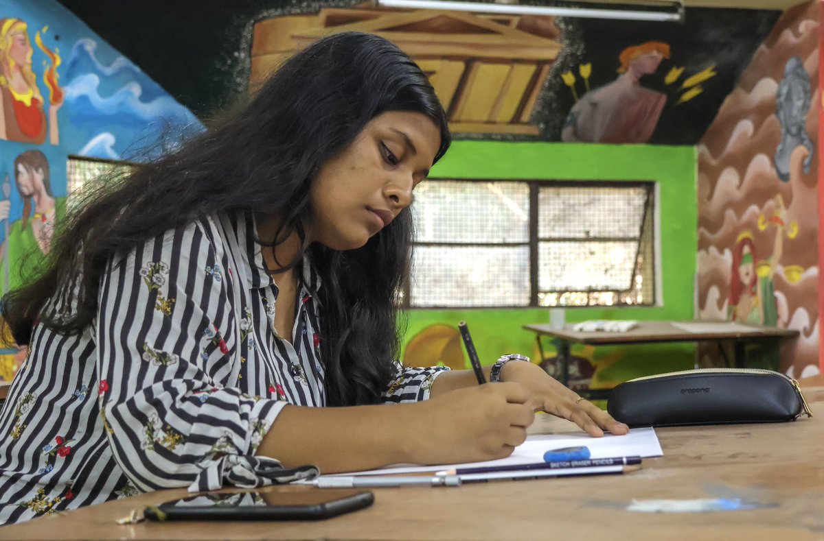 JournalismMcc's tweet photo. Pencil in hand, imagination in paper!!

Sketching Showcase at MAIYAM! 

Participants brought their imagination to life, transforming blank sheets into compelling visuals through creativity, detail, and artistic expression. https://t.co/vm7n9i6jde
