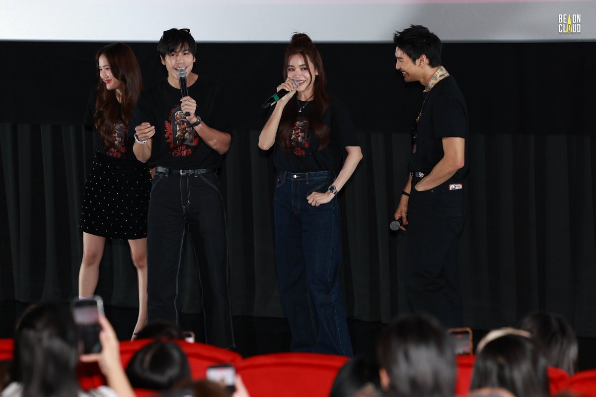 ภาพบรรยากาศทีมนักแสดง ‘ราคี’ สนุกสนานกับแฟน ๆ แน่นโรงไปด้วยความสุข ที่ศรีราชา ซีนีเพล็กซ์ 🫶🏻✨

#ราคีRoadShow #ราคีTHESTAIN