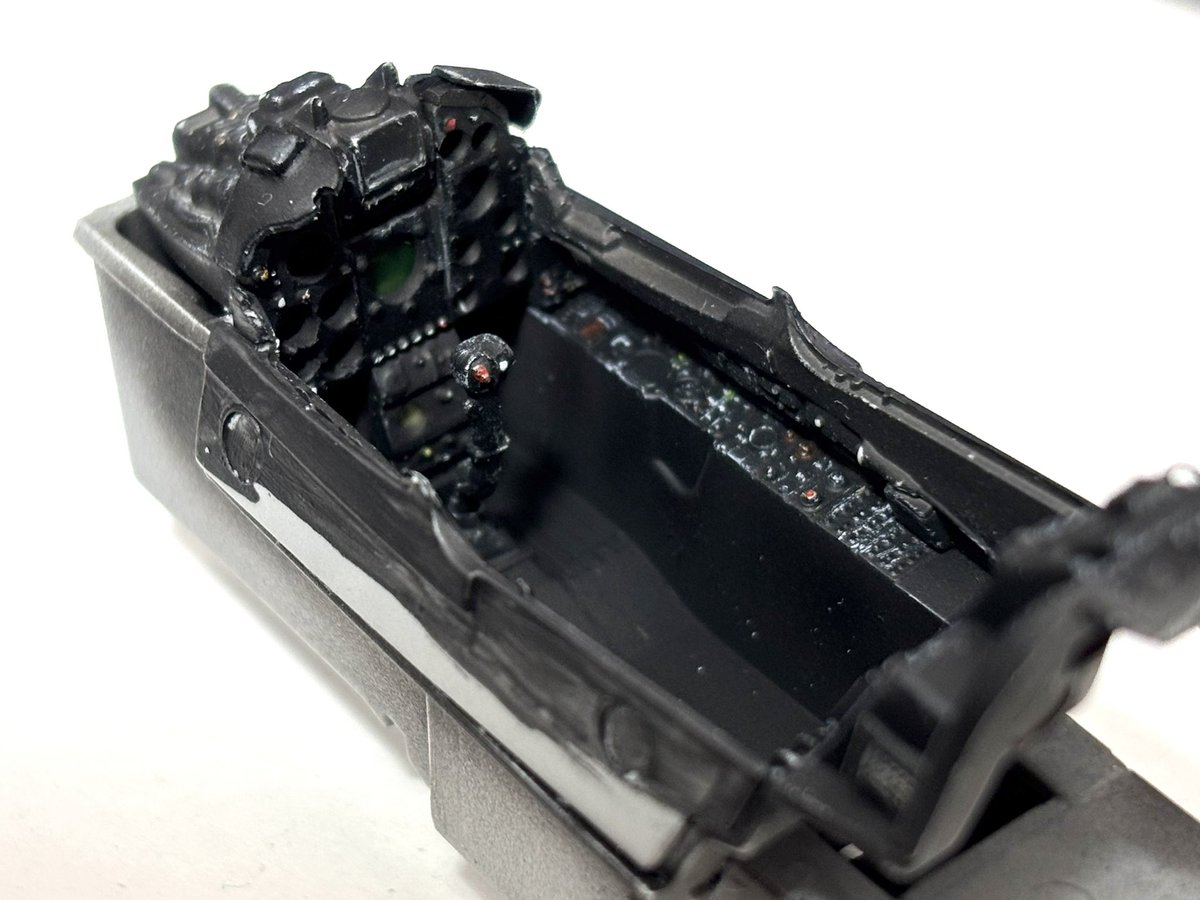 ボロン tweet media