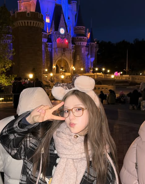 จูบชีวิตหลังได้เงินเดือนครั้งแรก  

จูลี่ : กลับบ้านไปเที่ยวฮาวาย
นัตตี้ : กลับบ้านไปเที่ยวไทย
เบลล์ : ไปเที่ยวกวม
ฮานึล : ไปเที่ยวญี่ปุ่น