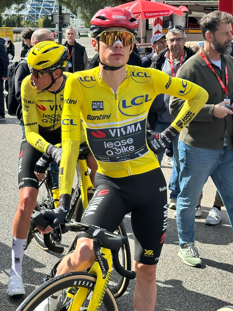 Maillot Jaune LCL tweet media