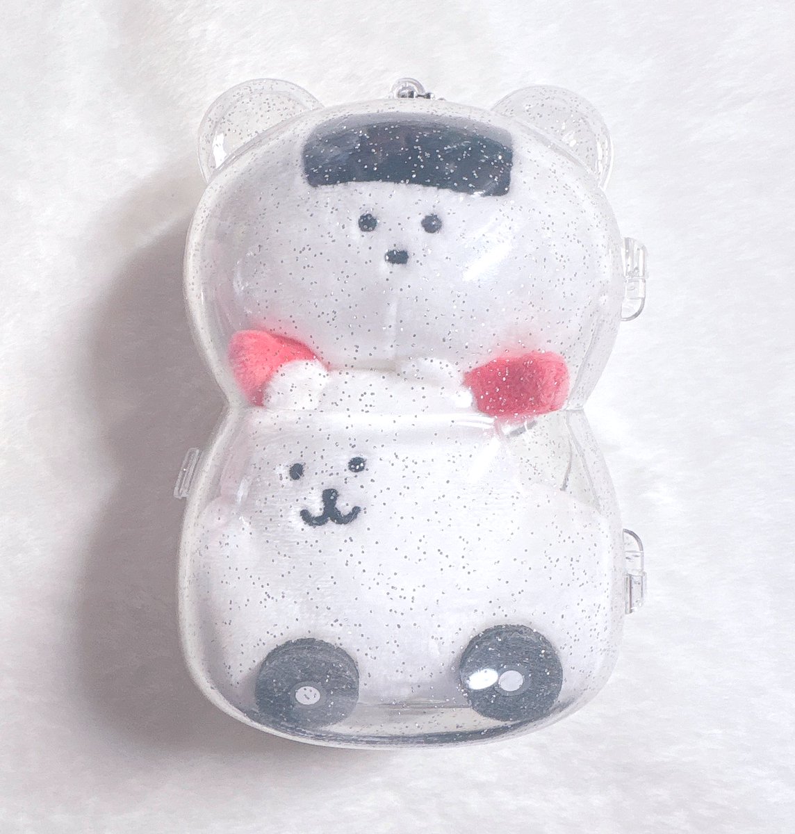 今話題のケースDAISOで買ってきた .*·.⟡

かわいい𓂃  \( ¨̮ ( ¨̮ )/𓂃 ⟡˚.⋆ 🍙 🚗³₃

 #ナガノのくま #ぬいのいる生活