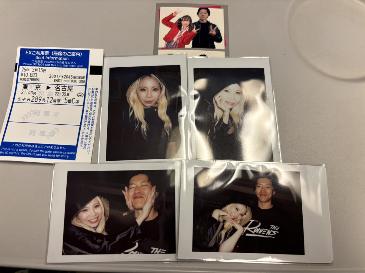 bb89suplex's tweet photo. 結局日曜のこの時間まで滞在してしまいました
ココパちょんに会えてハッピー！

ロコちゃん「今日もとっても楽しかったね、明日はもーっと楽しくなるよねパテ太郎( ˶>ᴗ<˶)」

パテ太郎「うん明日はただの平日だで楽しくならんよ」

～完～
#飯はみんなで食べた方が楽しい https://t.co/50GALhs3yS