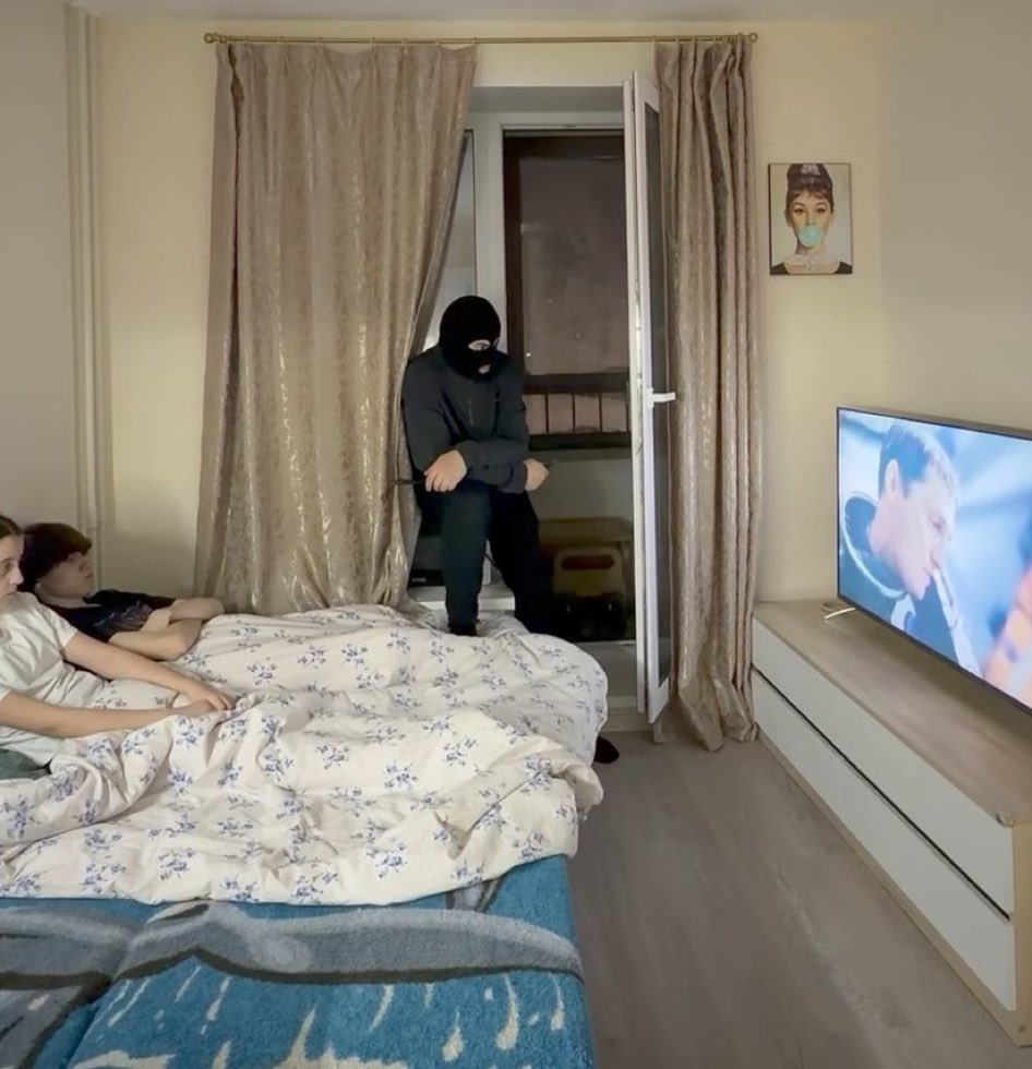 Brian Mbunde ™ tweet media