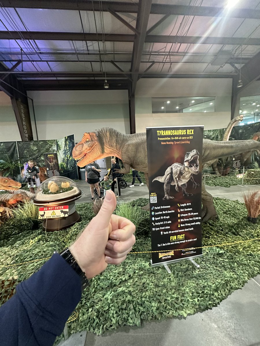 bigdealrob's tweet photo. @dinoincrisis @Sornaman2001
Took my boys to the Dino expo in Tulsa today. Lots of T-Rex sightings. Lots of T-Rex toys. Spino stuff? One single ugly ass Animatronic.
#tulsa #exposquare #trexrules #spinosux https://t.co/VkJ8M5Ihfm