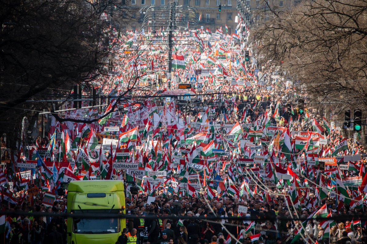 Florian Philippot tweet media