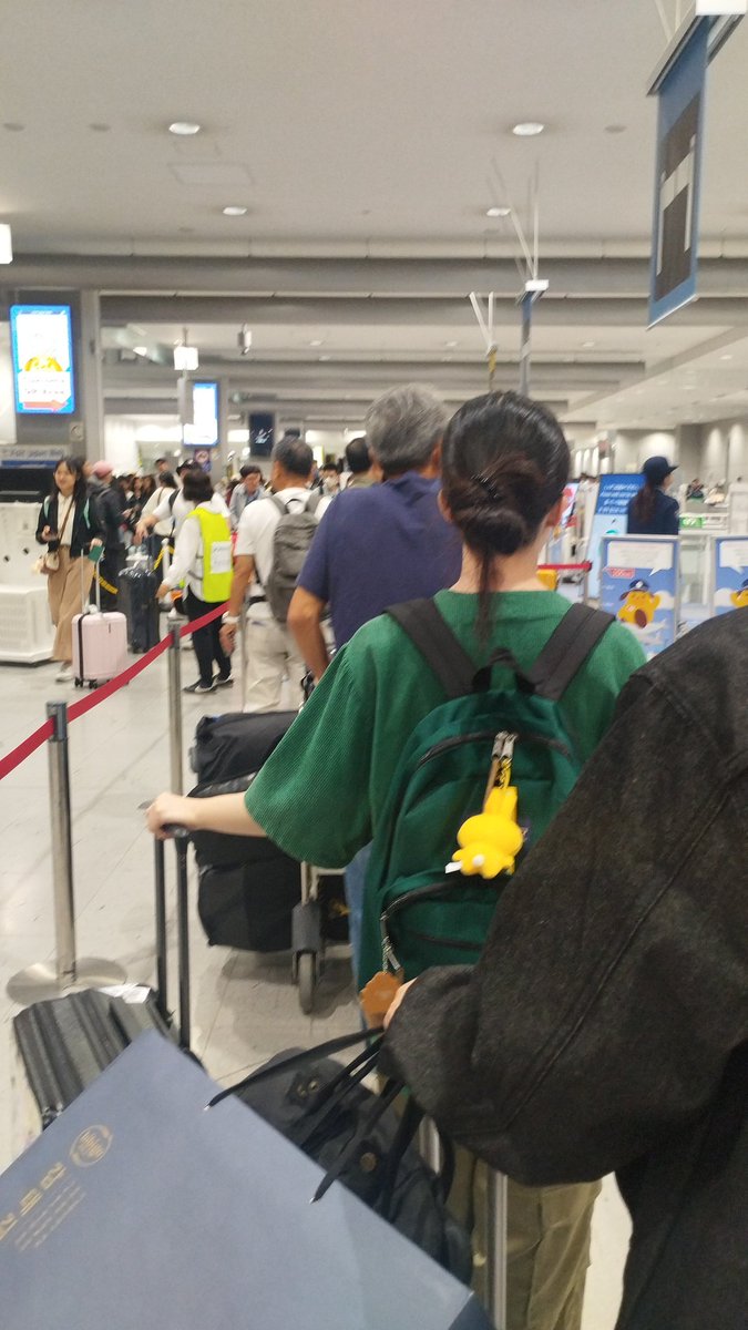 helly (҂'̀ ⌣'́)9 tweet media