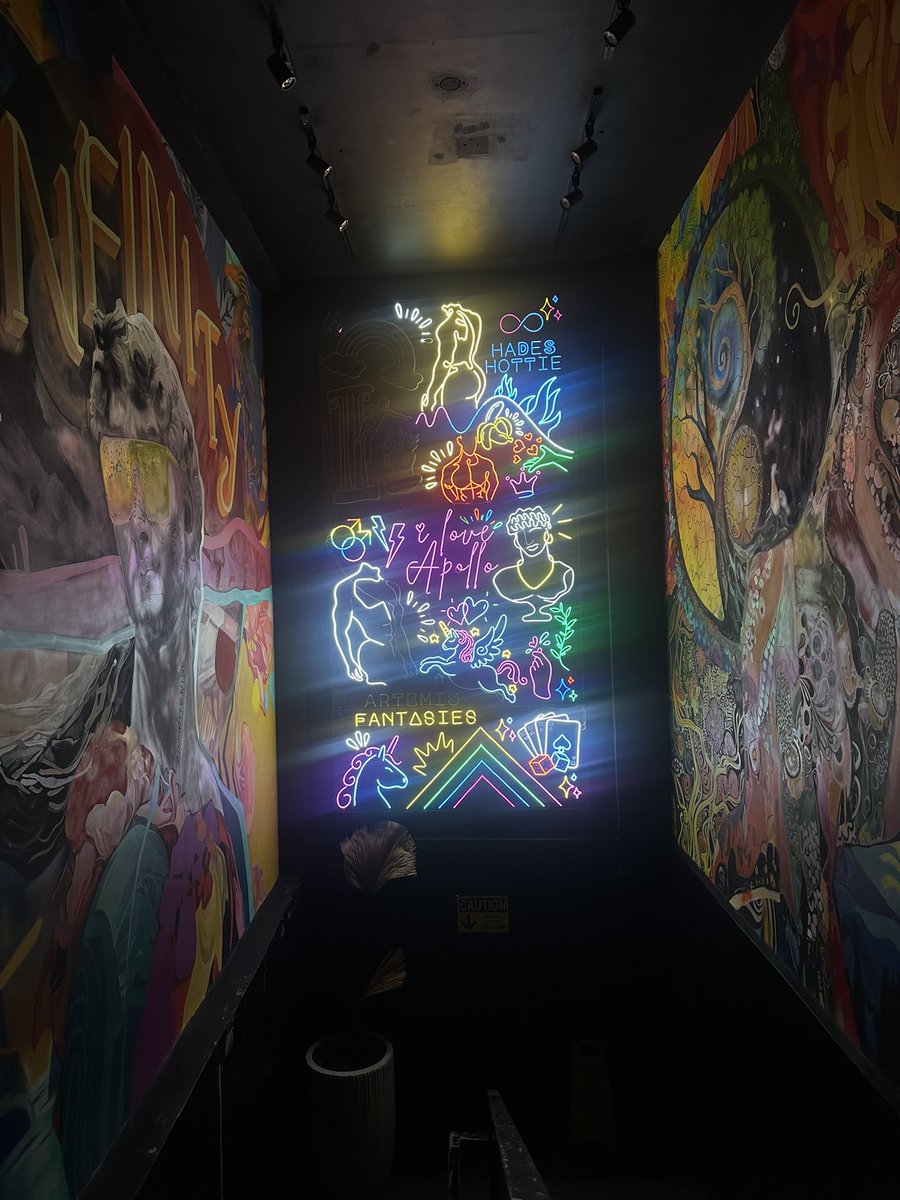 Snuggthreads tweet media