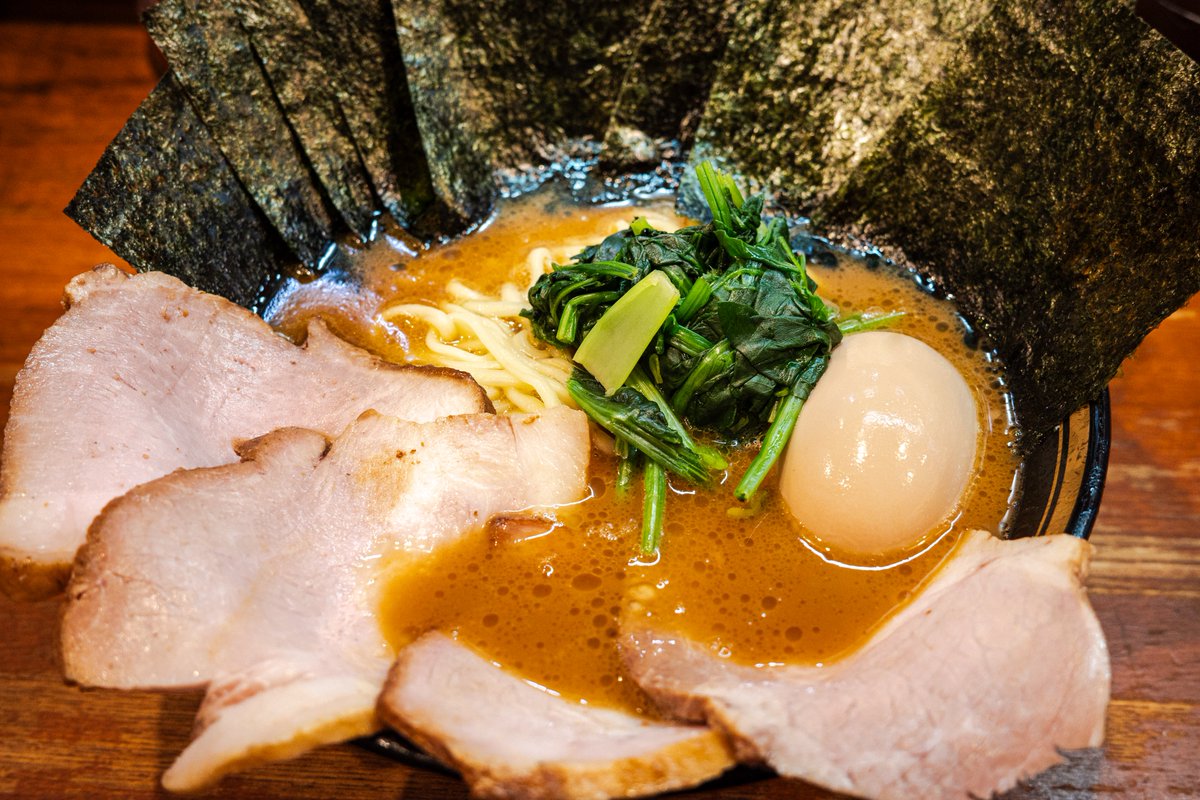 えまっち│全国最強グルメ紹介🍣│楽天モバイル tweet media