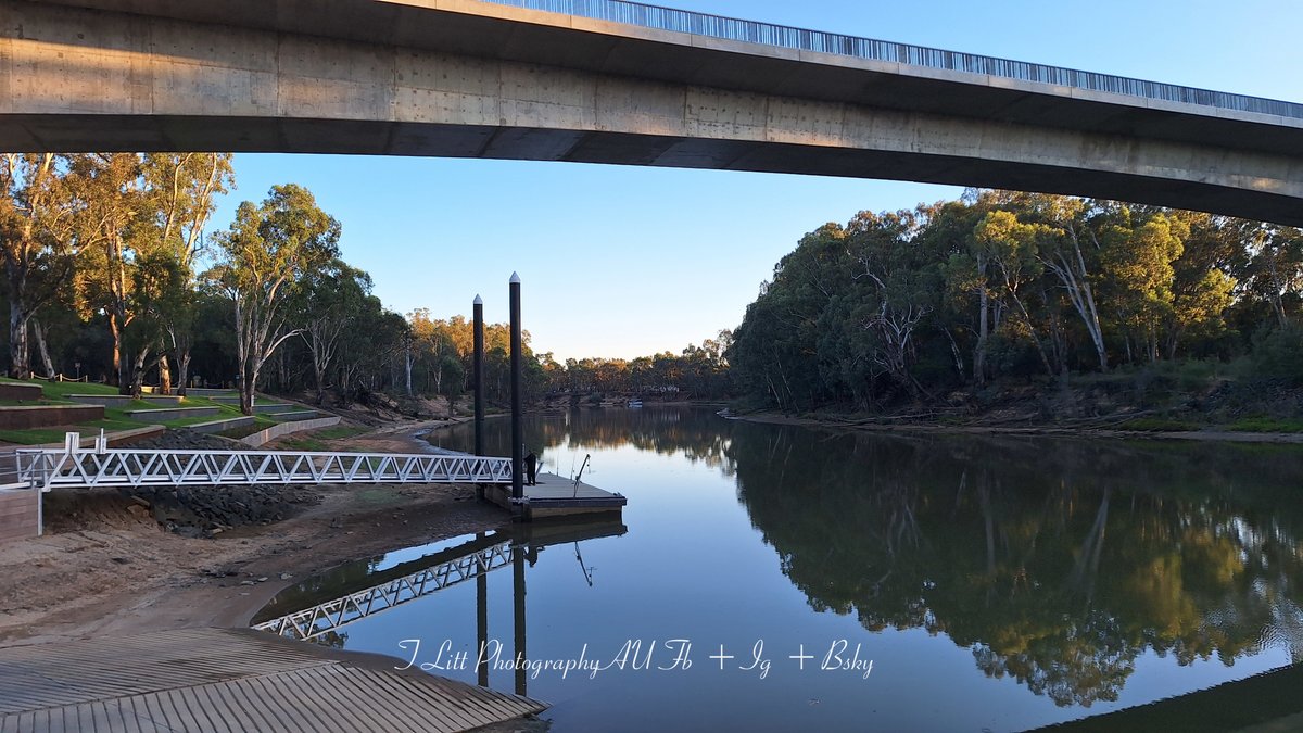 TonyL_Tchum's tweet photo. This morning's ride around the river tracks.
Echuca
#MurrayRiver #CampaspeRiver https://t.co/B6CFLgnASA