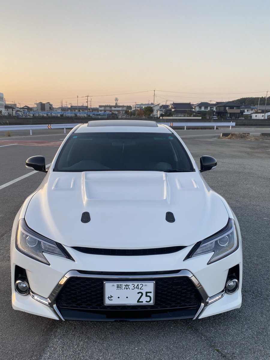 MkxGs015's tweet photo. 車かえってきた🚗

BRASH エアロボンネット

ボンピン取り付け https://t.co/WuTZM4338z