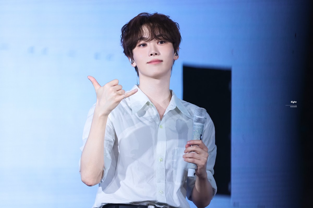 𝑠𝑖𝑔ℎ𝑡 tweet media