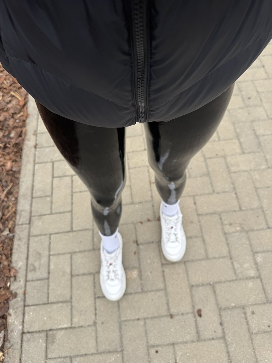 rubberpup88's tweet photo. Sunday Walk in Latex 
#latex #rubber #latexlegs https://t.co/ZgGn4jylYF