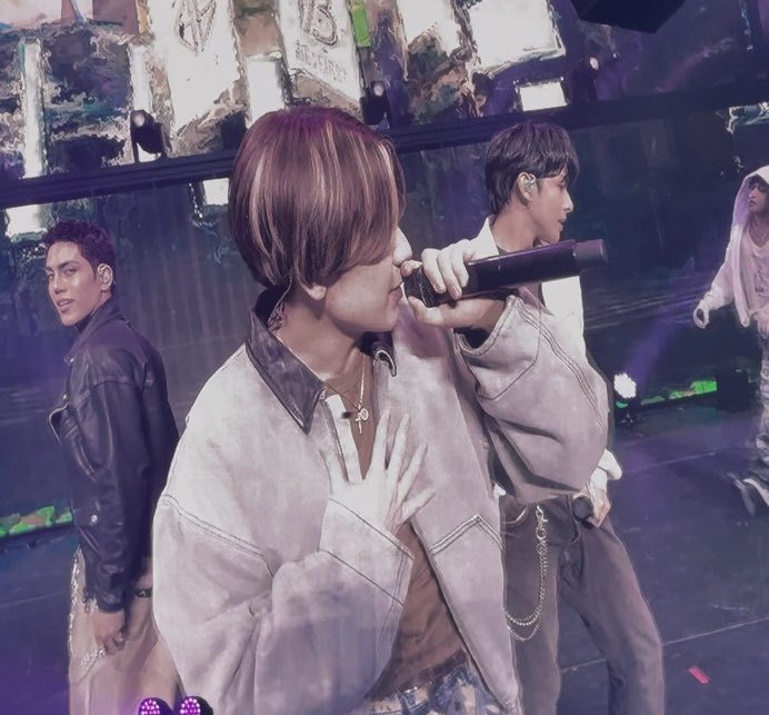 𝒦🐧ིྀ tweet media