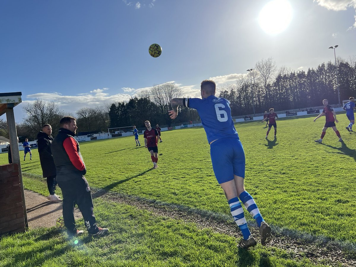 CullyRangers_FC's tweet photo. Action shots from yesterday’s 5-1 victory over Honiton Town FC #upthecully https://t.co/nzTXCn83Rz