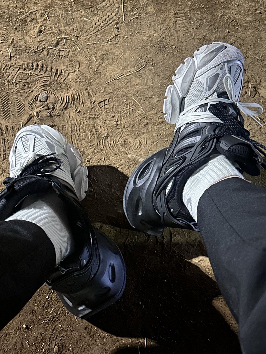 ばなーなすっきゃねん tweet media