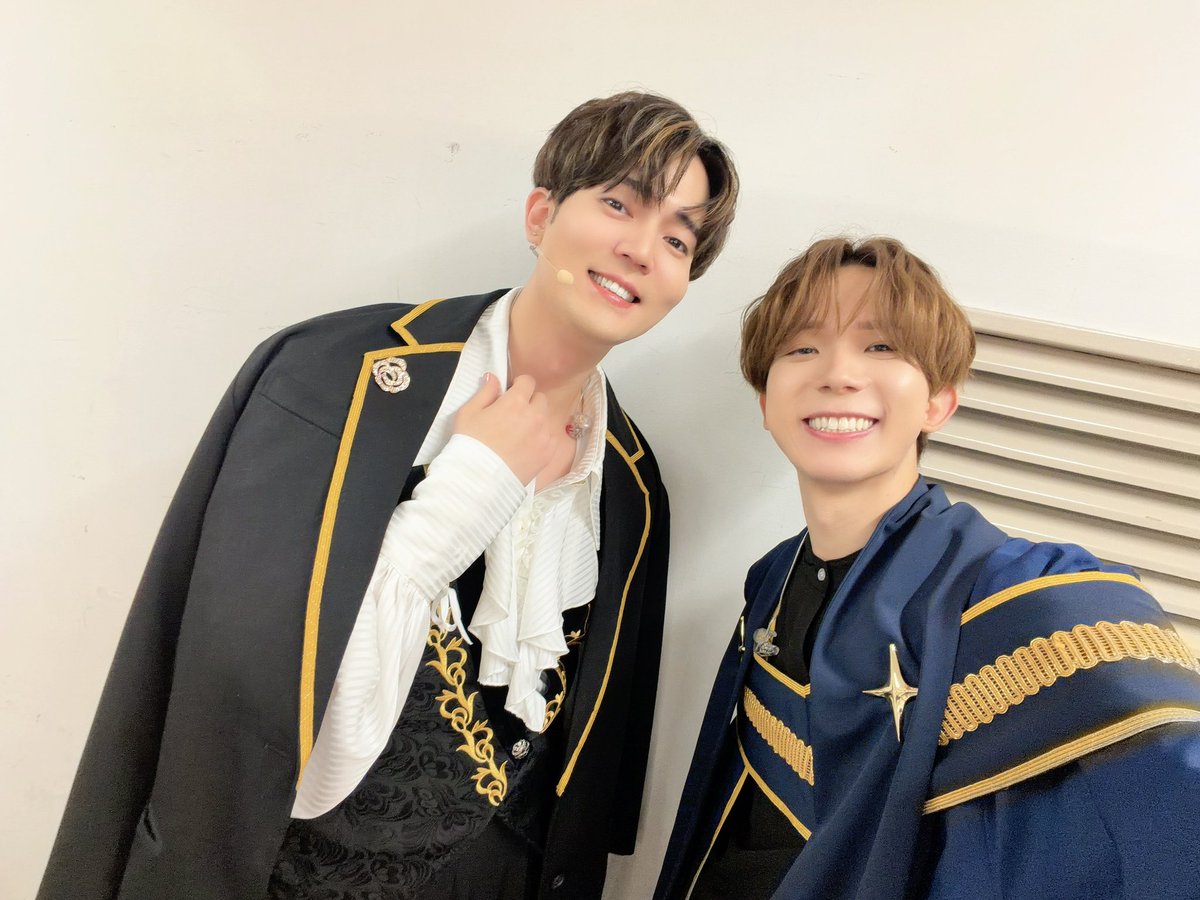 tomohito0825's tweet photo. #SideMPRS魂環の人形_day2 ご来場、ご視聴ありがとうございましたーー！！！！

言いたいことはわかります。僕も台本貰うまでぜーーーーったい悪いやつだと思っておりました☺️

ダニエルもそうですが、その後が気になるキャラが沢山いましたね…！！
是非感想会と考察会でday3を楽しんでください！！笑 https://t.co/wnZMRdW9ns