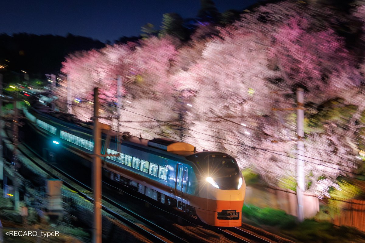 れかろ tweet media