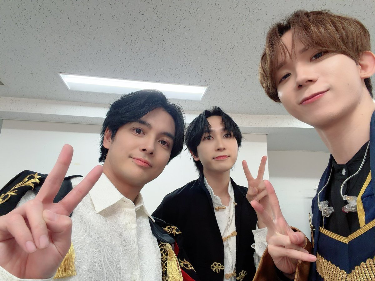 tomohito0825's tweet photo. みんなと☺️
#SideMPRS魂環の人形_day2 https://t.co/5vqTlUBJg8