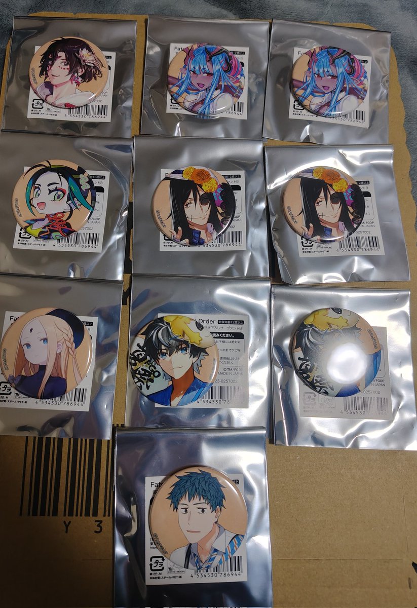 1nsideyou's tweet photo. 【交換】FGO Fate/Grand Order Fes.2025

【譲】
木製コースター：コロンブス、エリセ、ワンジナ、項羽、永倉新八
2025缶バッジ：高杉晋作、鈴鹿御前、雑賀孫一、クー・フーリン×3、ミス・クレーン、ハベトロット、モリアーティ（若）、スカサハ
1/2→ https://t.co/VWhBXxgR2x