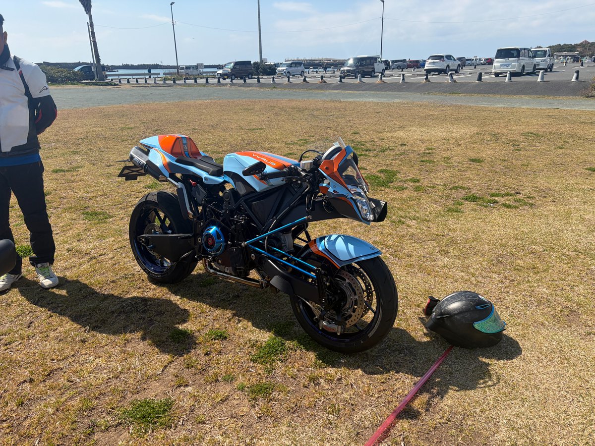 ikkow's tweet photo. Ducati空冷ミーティング 貴重な車種も見れて満足 https://t.co/d9GLGsInGo