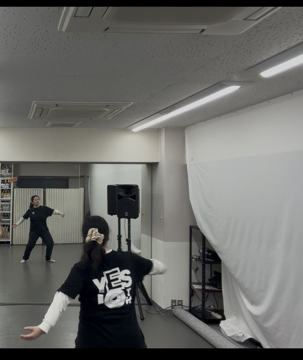 今日は
顔合わせ　読み合わせ
終わって
ダンスレッスンに遅れて
参加させてもらって
大変充実した
1日でした！！

安定の佐藤栞Tシャツが相棒です