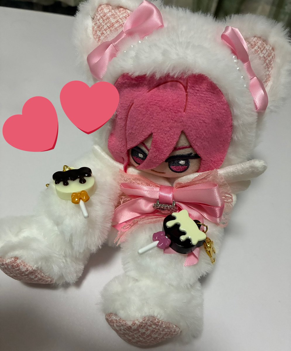 土日の激務終わったので、やっとこさくにみつ。さん(<a href="/kngm_mti2/">くにみつ。</a> )から託児されたかわい子ちゃん達をお披露目✨️ モコモコちぎりんは、モコモコれんしゅけくんと遊びたいらしい🤣