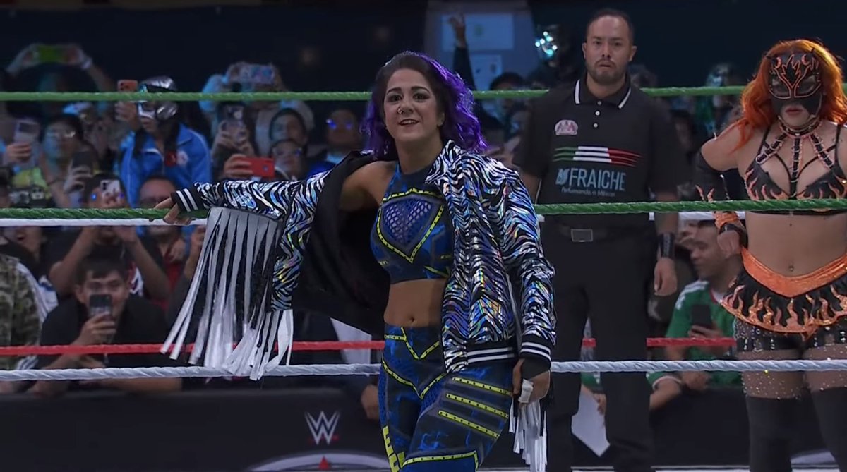 Teeki1978's tweet image. AAA Reina de Reinas Champion Flammer (c) hat ihren Titel bei #AAAReydeReyes am 14. März 2026 in einer Open Challenge erfolgreich gegen Bayley verteidigt und ist nun mit 946 Tagen der am längsten amtierende AAA Reina de Reinas Champion der Geschichte.

#LuchaLibreAAA #WWE #maxxWWE