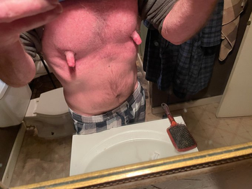 Lowhangers&nips tweet media