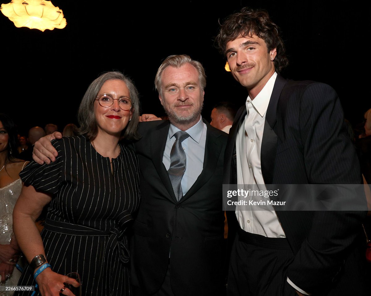 Christopher Nolan Updates tweet media