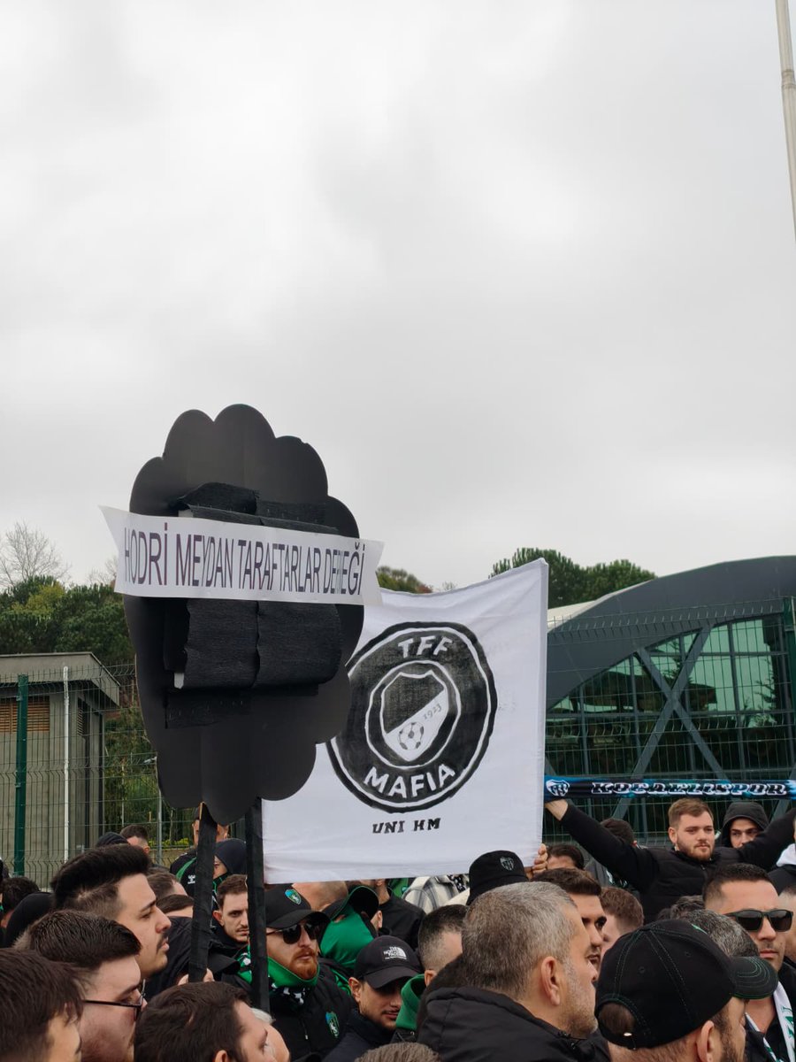 La Golfo tweet media