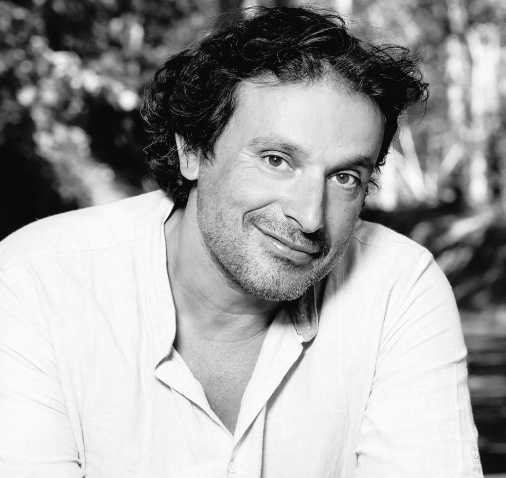 Jon De Lorraine tweet media