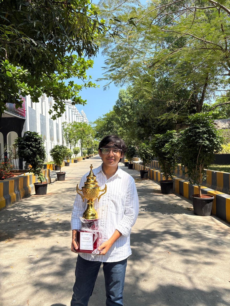 We are delighted to share that Mr. Nandan, a B.A. Final Year student of GGDSD College, has secured the Second Position in the Fine Arts category (Cartooning) at the AIU’s 39th Inter-University National Youth Festival (UNIFESTs) 2025–26, held in Chennai.