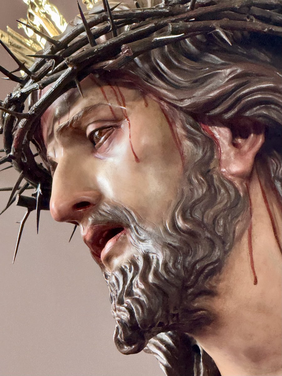 el Señor de la Salud es una absoluta preciosidad. de lo mejor de la imaginería del S. XXI
