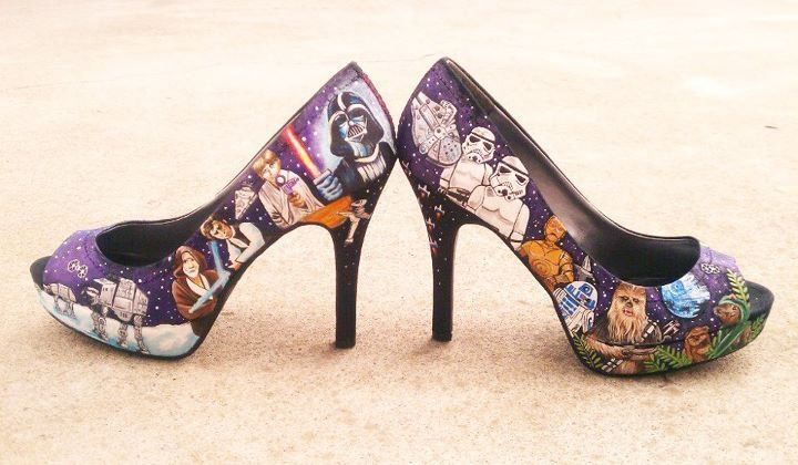 werindia's tweet image. 👟🎨 Step up your style with hand-painted shoes—unique, creative &amp;amp; full of personality 👉 buff.ly/FEs59fd 

#HandpaintedShoes #CreativeStyle #Threads #WeRIndia