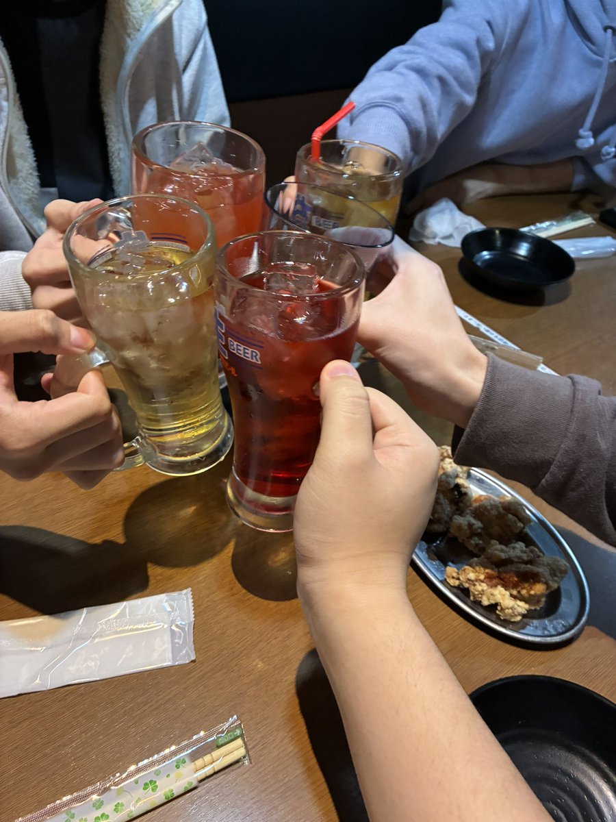 sun_fish_king's tweet photo. サークルの送別会ってことでボードゲームと飲み会してきました!!寂しい気持ちもあるけど、また会えた時に喜べるように、成長した姿を見せれるように頑張ります！！ https://t.co/z6jBwivpyT