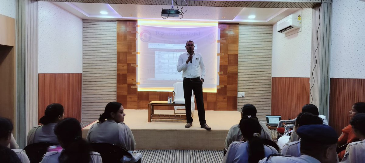 Chhattisgarh Police tweet media