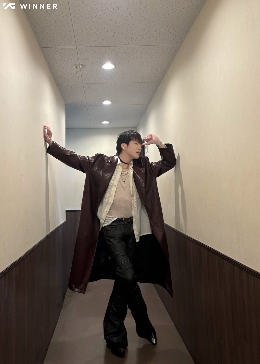 자랑스러운 우리 롹스타 강승윤 PASSAGE2 투어 무사히 마친거 축하해요💙🫶🏻