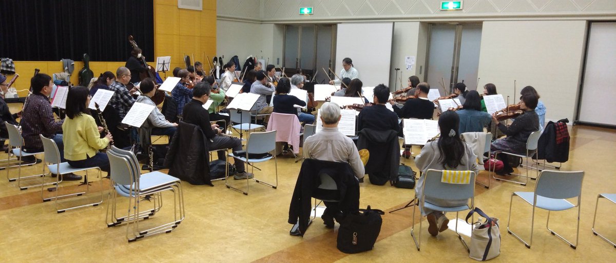 ensemble_corma's tweet photo. 本日3月15日(日)、アンサンブル・コルマは団員指導による自主練習を行いました。

プログラム全ての曲の演奏上の宿題みたいなものを、団員同士で確かめあいながら改善に努めました。

本番まで一ヶ月を切り、まだまだ取り組むべき課題は残りましたが、引き続きメンバー一同、頑張ってまいります。 https://t.co/Fj0hLvL5ns